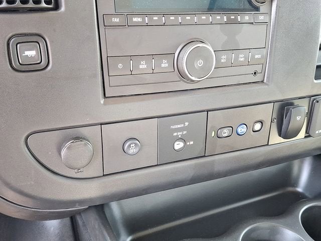 2026 Chevrolet Express Cutaway 3500 1WT