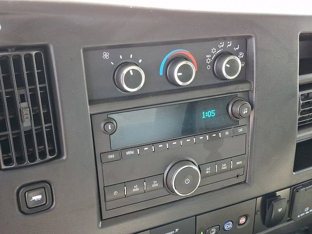 2026 Chevrolet Express Cutaway 3500 1WT