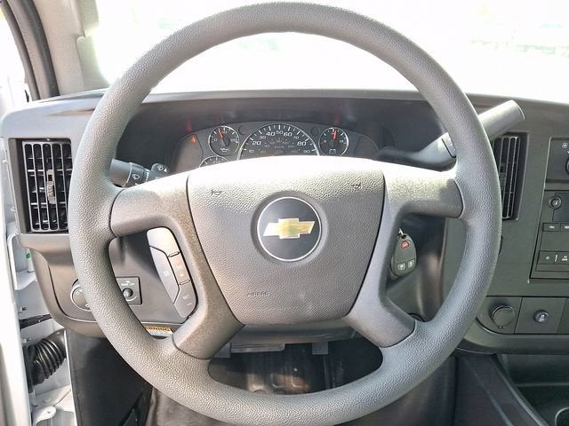 2026 Chevrolet Express Cutaway 3500 1WT