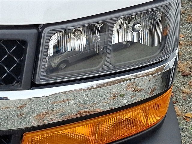 2024 Chevrolet Express Cutaway 3500 1WT