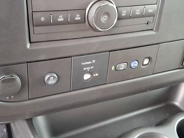 2025 Chevrolet Express Cutaway 3500 1WT