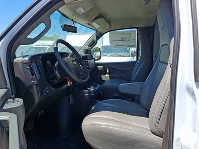 2026 Chevrolet Express Cutaway 3500 1WT