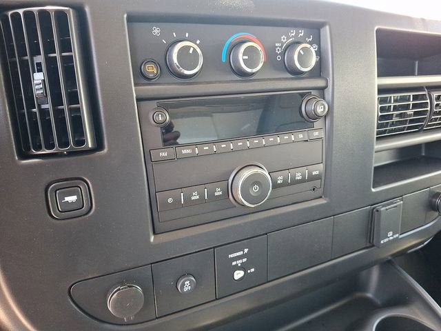2026 Chevrolet Express Cutaway 3500 1WT