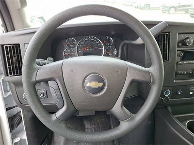 2025 Chevrolet Express Cutaway 3500 1WT