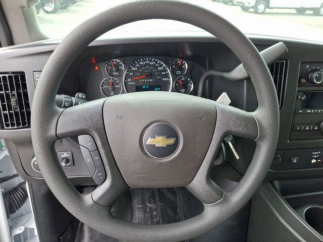 2026 Chevrolet Express Cutaway 3500 1WT