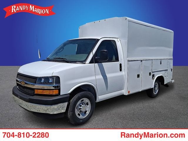 2026 Chevrolet Express Cutaway 3500 1WT