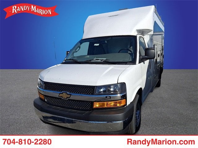 2025 Chevrolet Express Cutaway 3500 1WT