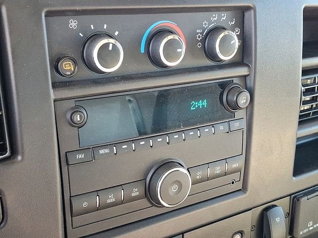 2026 Chevrolet Express Cutaway 3500 1WT