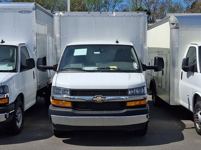2024 Chevrolet Express Cutaway 3500 1WT
