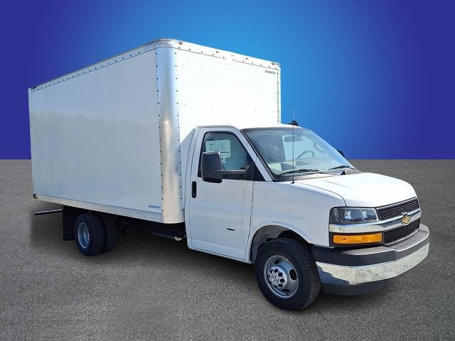 2025 Chevrolet Express Cutaway 3500 1WT