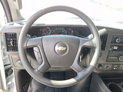 2025 Chevrolet Express Cutaway 3500 1WT