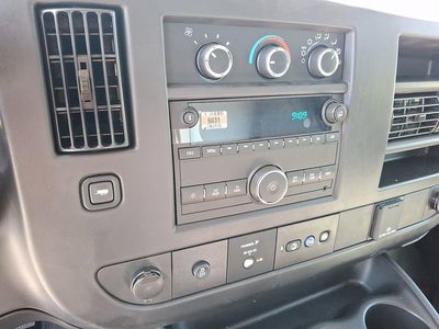 2025 Chevrolet Express Cutaway 3500 1WT