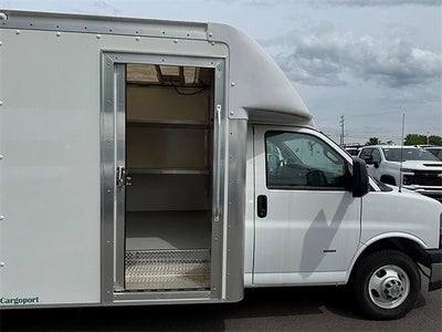 2022 Chevrolet Express Cutaway 3500 Base