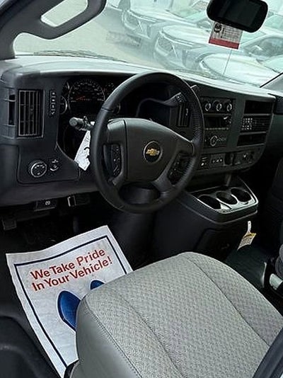 2023 Chevrolet Express Cutaway 3500 1WT