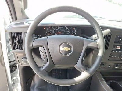 2025 Chevrolet Express Cutaway 3500 1WT