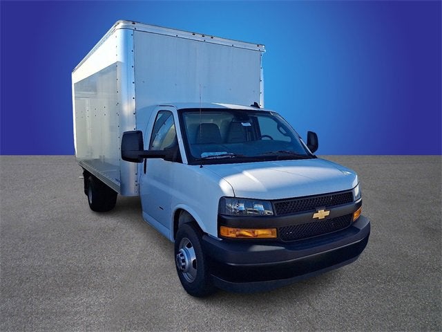 2025 Chevrolet Express Cutaway 3500 1WT