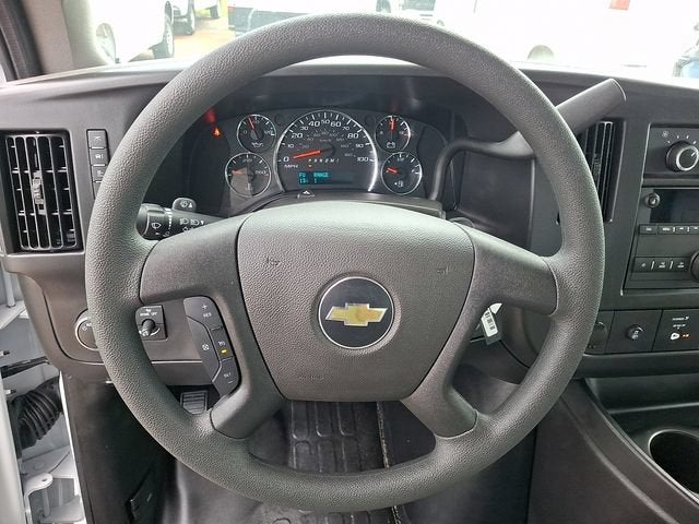 2026 Chevrolet Express Cutaway 3500 1WT