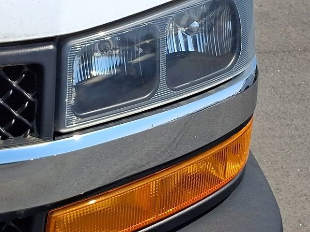 2026 Chevrolet Express Cutaway 3500 1WT