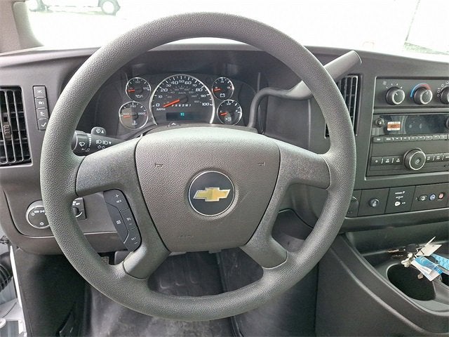 2026 Chevrolet Express Cutaway 3500 1WT