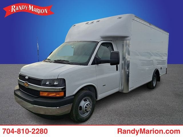 2026 Chevrolet Express Cutaway 3500 1WT