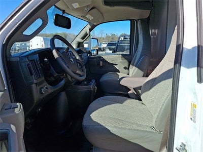 2025 Chevrolet Express Cutaway 3500 1WT