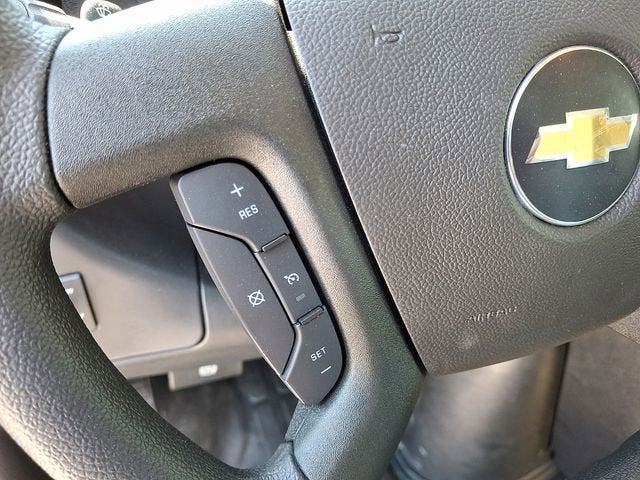 2025 Chevrolet Express Cutaway 3500 1WT