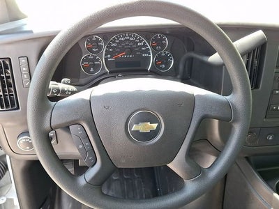 2025 Chevrolet Express Cutaway 3500 1WT