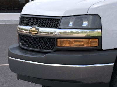 2025 Chevrolet Express Cutaway 3500 1WT