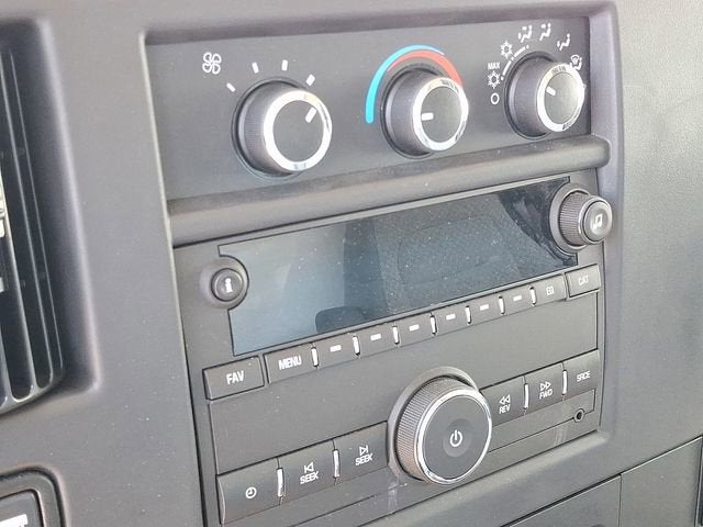 2025 Chevrolet Express Cutaway 3500 1WT