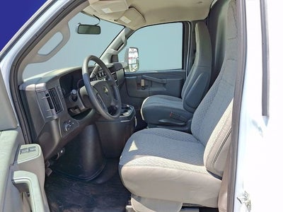 2025 Chevrolet Express Cutaway 3500 1WT