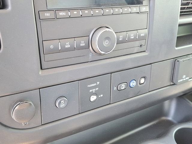 2025 Chevrolet Express Cutaway 3500 1WT