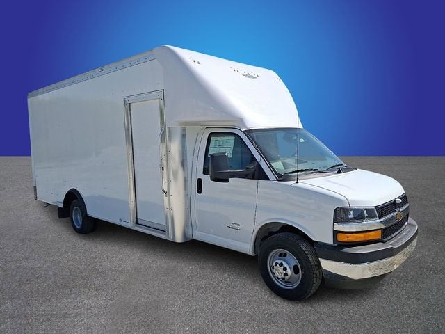 2026 Chevrolet Express Cutaway 4500 2WT