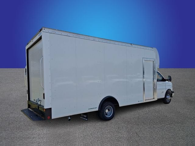 2026 Chevrolet Express Cutaway 4500 2WT