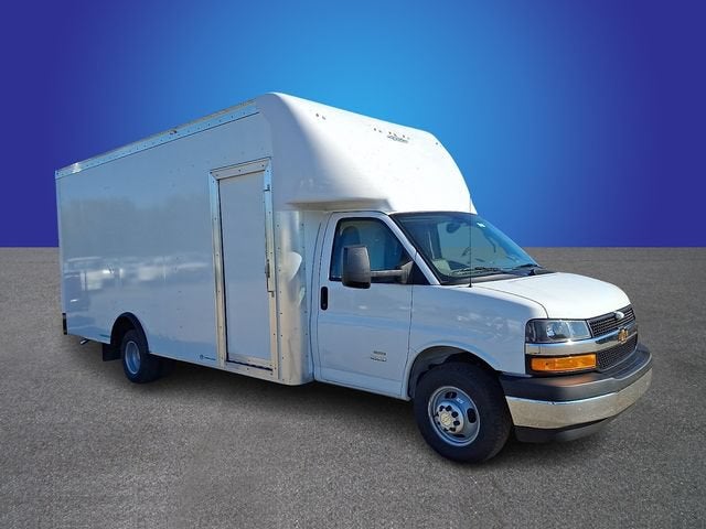 2026 Chevrolet Express Cutaway 4500 Base