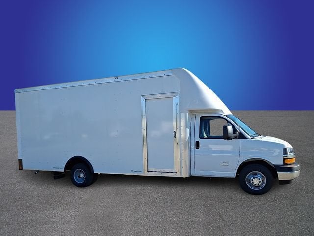 2026 Chevrolet Express Cutaway 4500 2WT