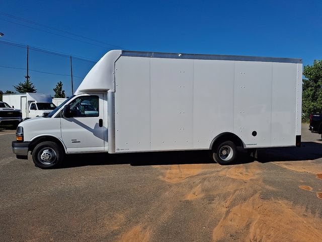 2026 Chevrolet Express Cutaway 4500 2WT