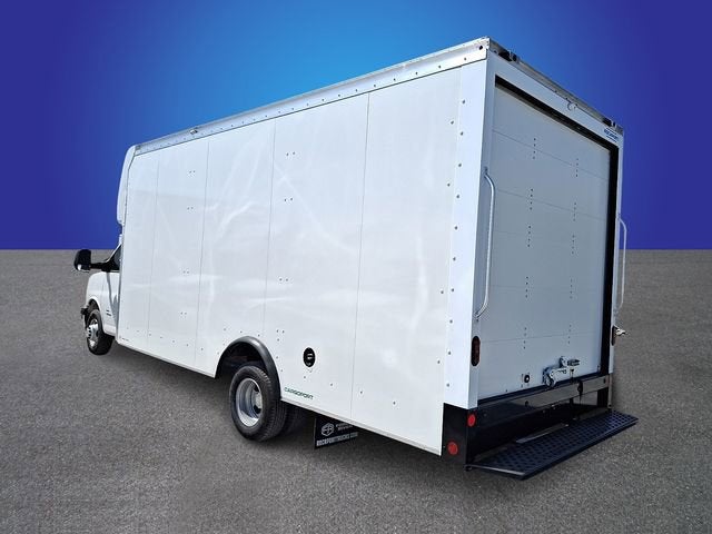 2026 Chevrolet Express Cutaway 4500 2WT