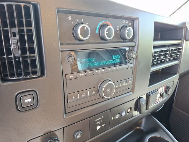 2026 Chevrolet Express Cutaway 4500 2WT