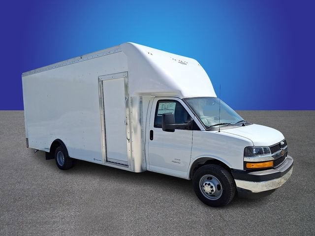 2026 Chevrolet Express Cutaway 4500 2WT