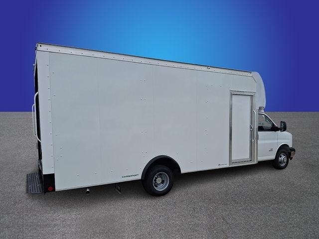 2026 Chevrolet Express Cutaway 4500 2WT