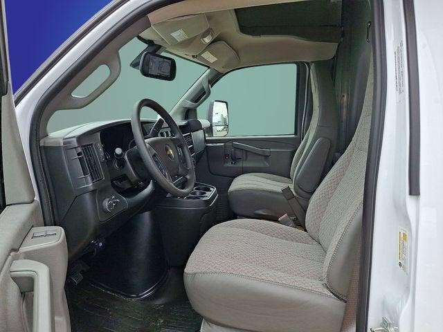2026 Chevrolet Express Cutaway 4500 2WT