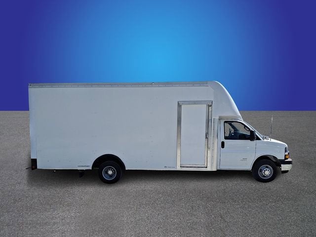 2026 Chevrolet Express Cutaway 4500 2WT