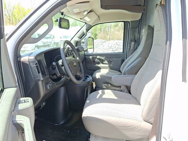 2026 Chevrolet Express Cutaway 4500 2WT