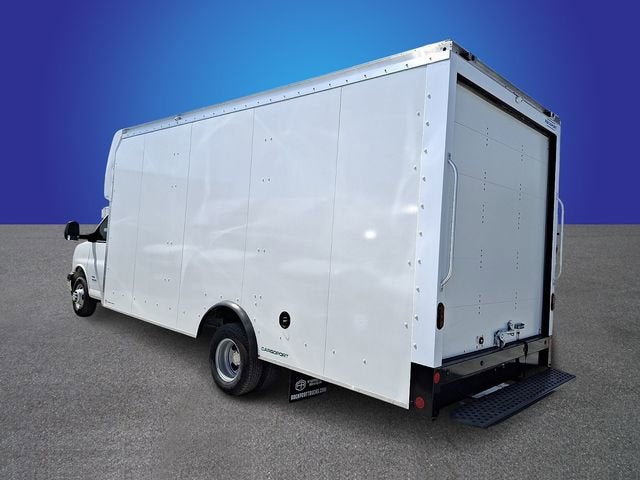 2026 Chevrolet Express Cutaway 4500 2WT