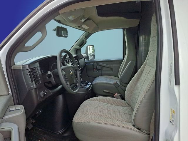 2026 Chevrolet Express Cutaway 4500 2WT