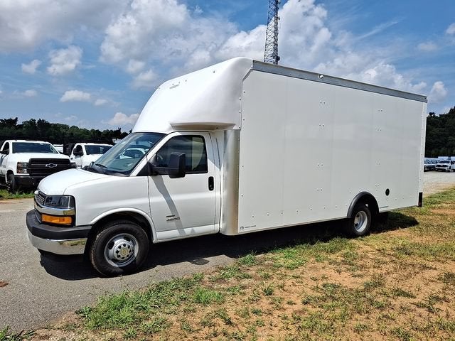 2026 Chevrolet Express Cutaway 4500 2WT