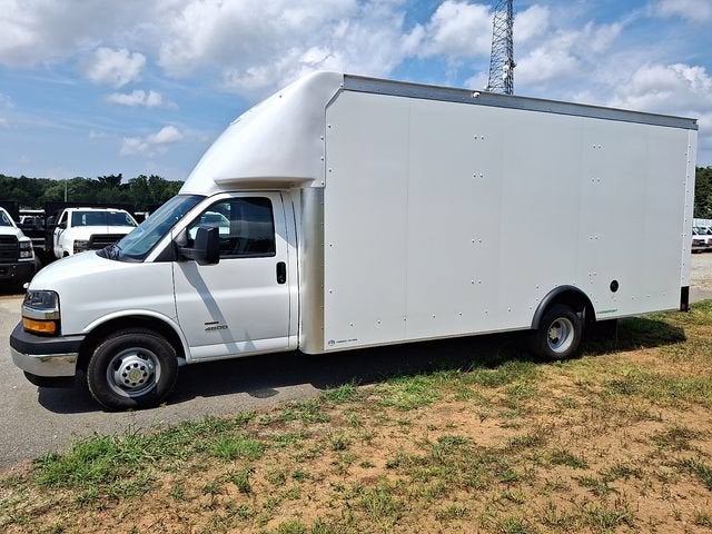 2026 Chevrolet Express Cutaway 4500 2WT