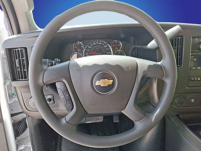 2024 Chevrolet Express Cutaway 4500 2WT