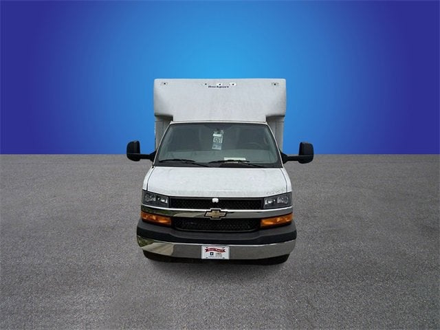 2022 Chevrolet Express Cutaway 4500 Work Van