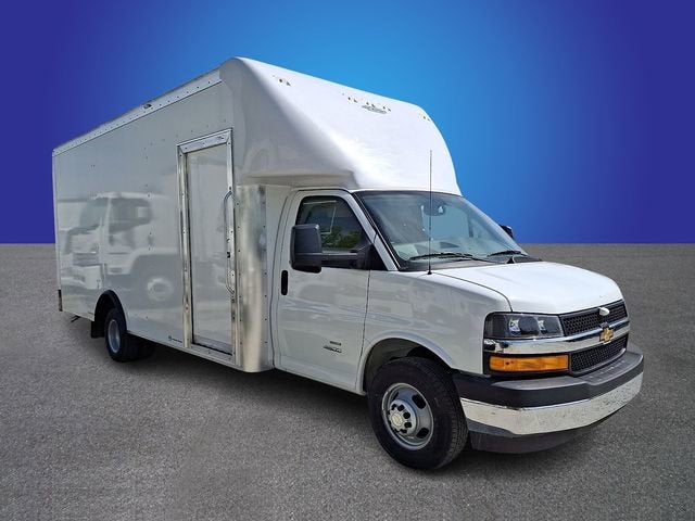 2024 Chevrolet Express Cutaway 4500 2WT